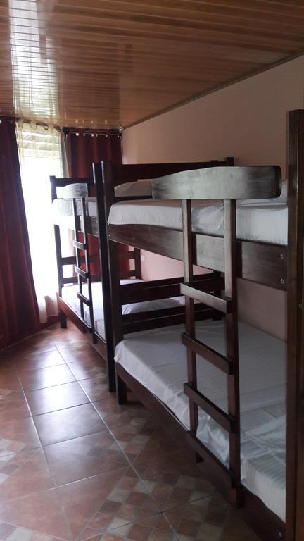 Hostal Y Cabinas Anita-And Rafting Tour! Siqurres Da Alegria Buitenkant foto
