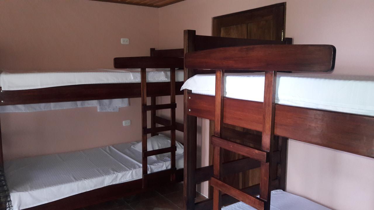 Hostal Y Cabinas Anita-And Rafting Tour! Siqurres Da Alegria Buitenkant foto