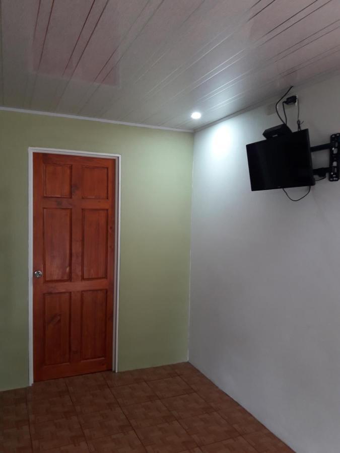 Hostal Y Cabinas Anita-And Rafting Tour! Siqurres Da Alegria Buitenkant foto